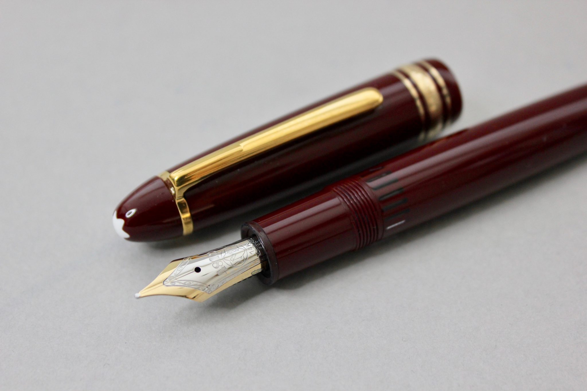 Montblanc Meisterstuck 146 Piston Filler Burgundy Fountain Pen Gold ...